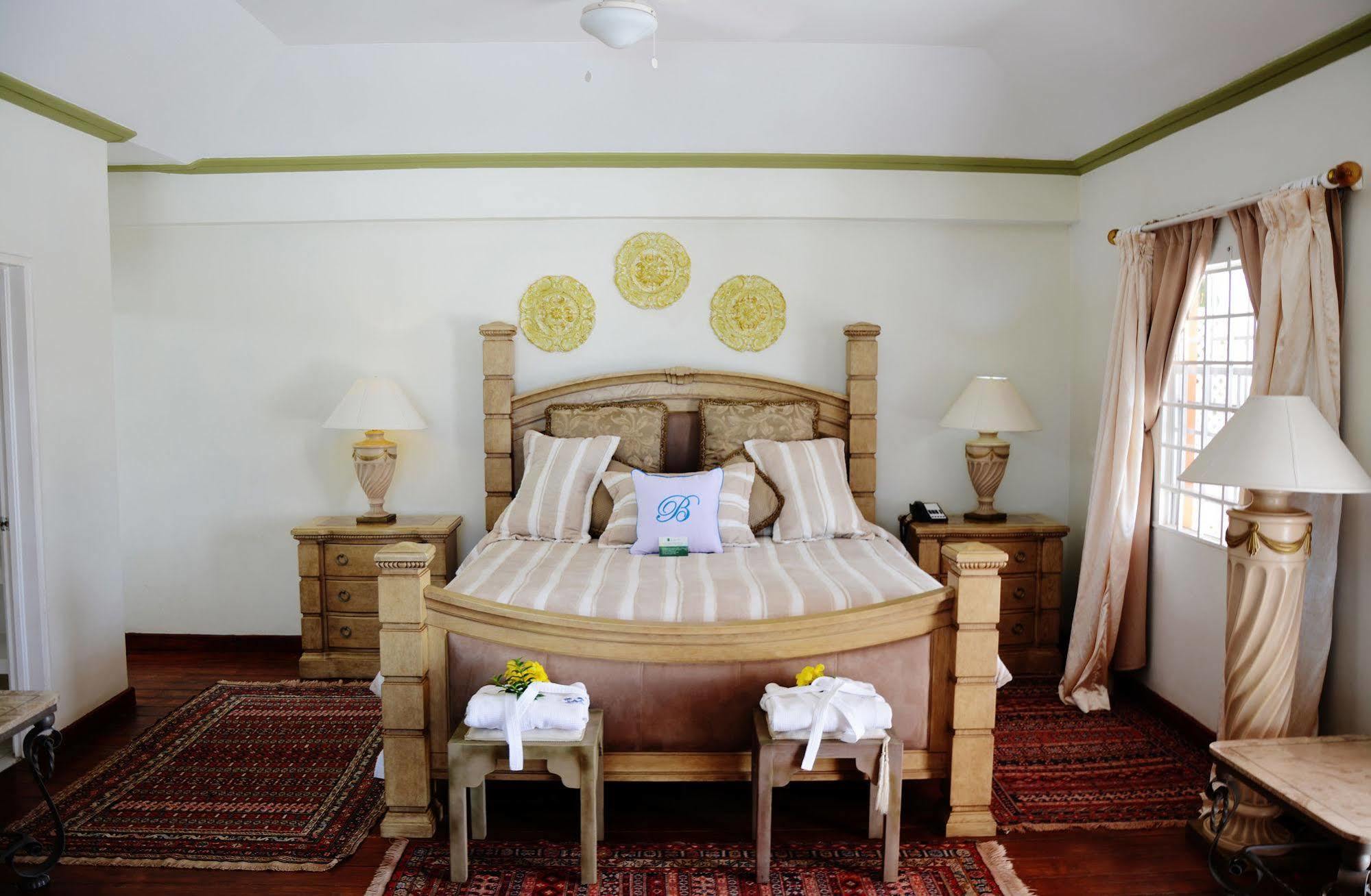 Beachcombers Hotel Saint Vincent 外观 照片