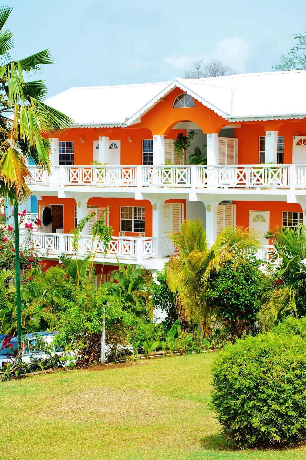 Beachcombers Hotel Saint Vincent 外观 照片